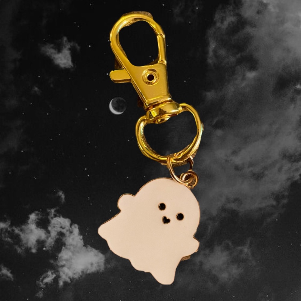 Handmade kawaii ghost keychain 👻 spooky season gift!!!